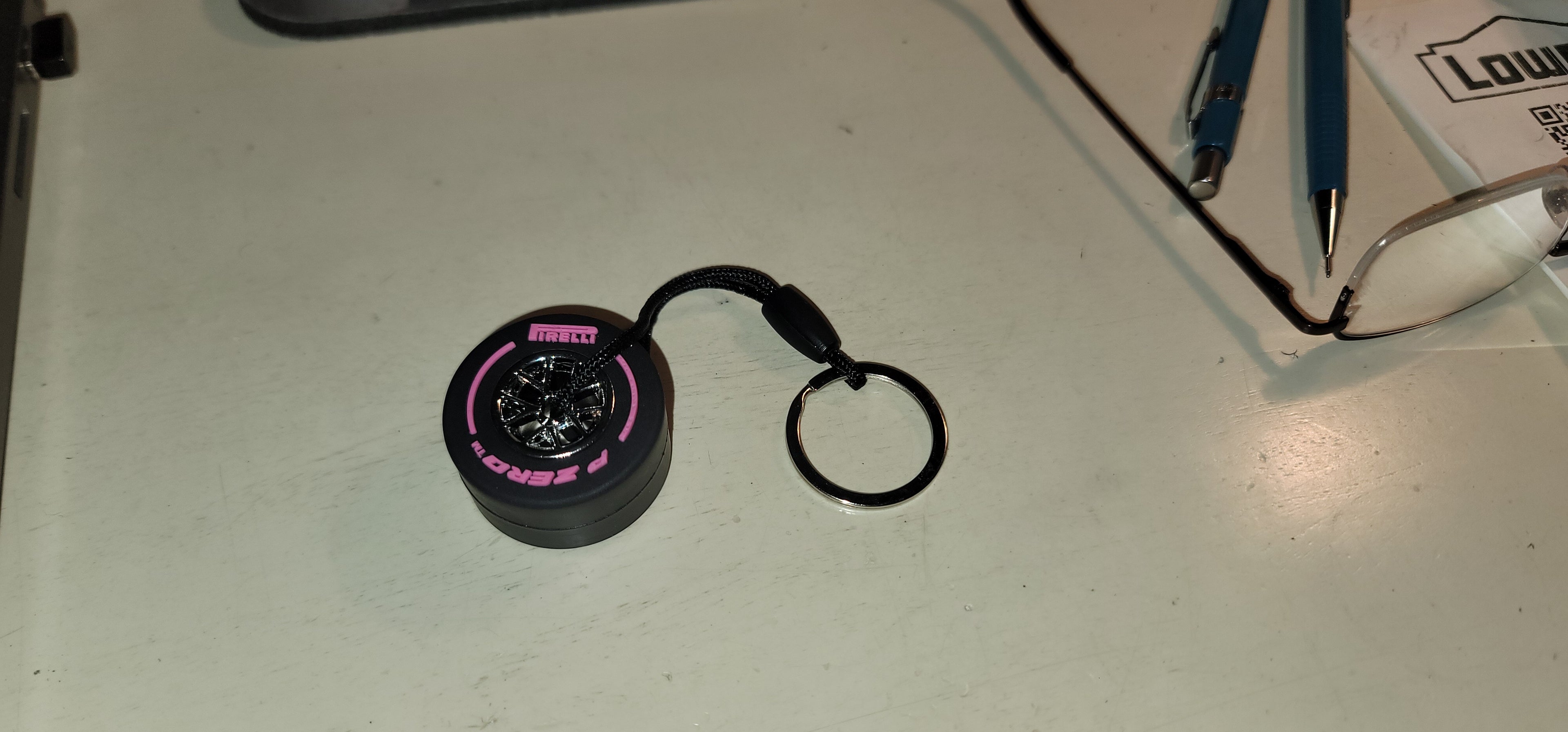 P ZERO Tire Charm (Hot Pink)